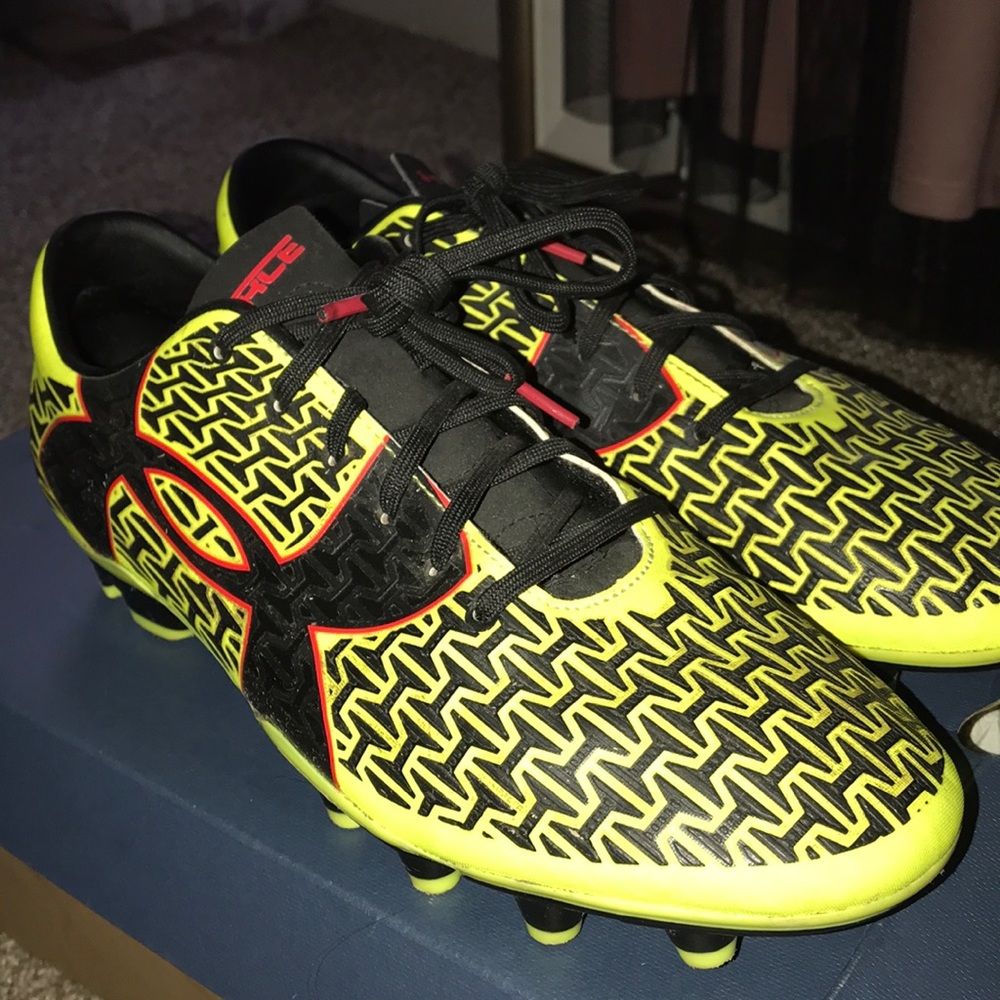 Under Armour clutchfit Force 2.0 FG